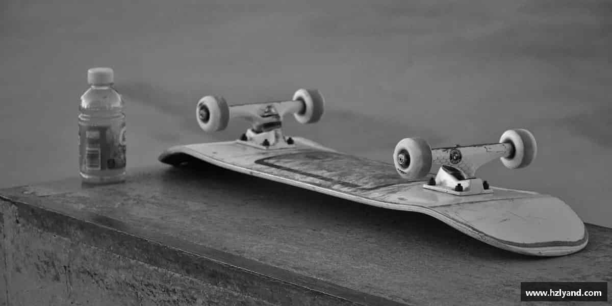 ballBET贝博BB艾弗森勇敢前行，成功在不远处。